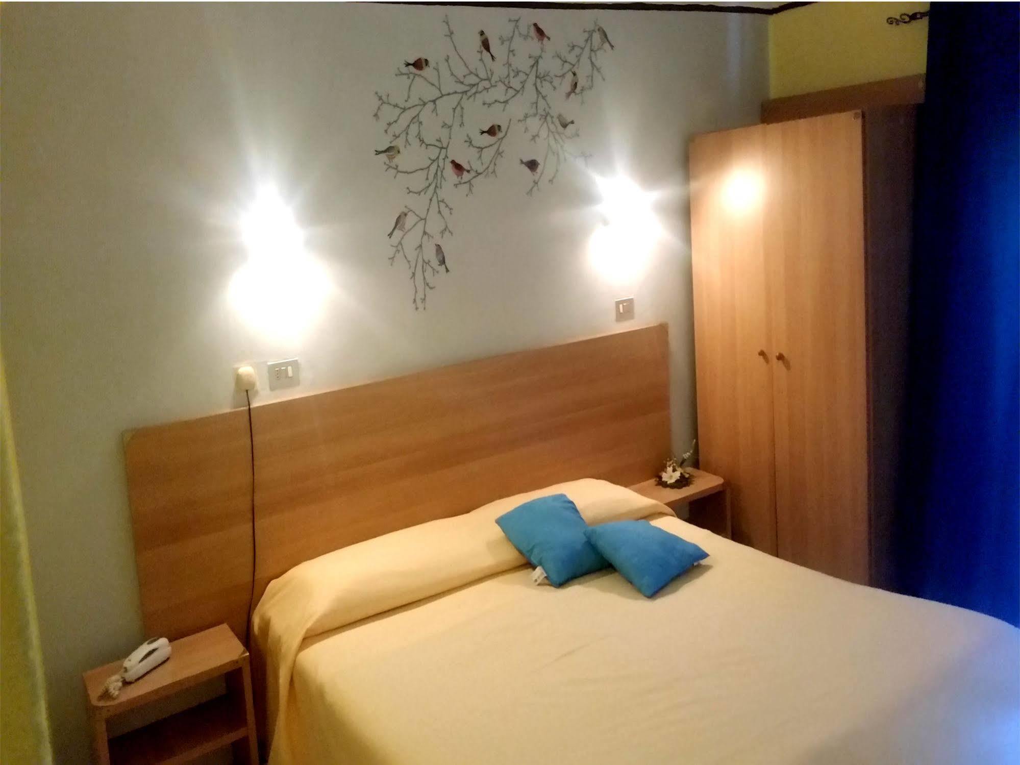 Hotel Stazione Novara Ngoại thất bức ảnh